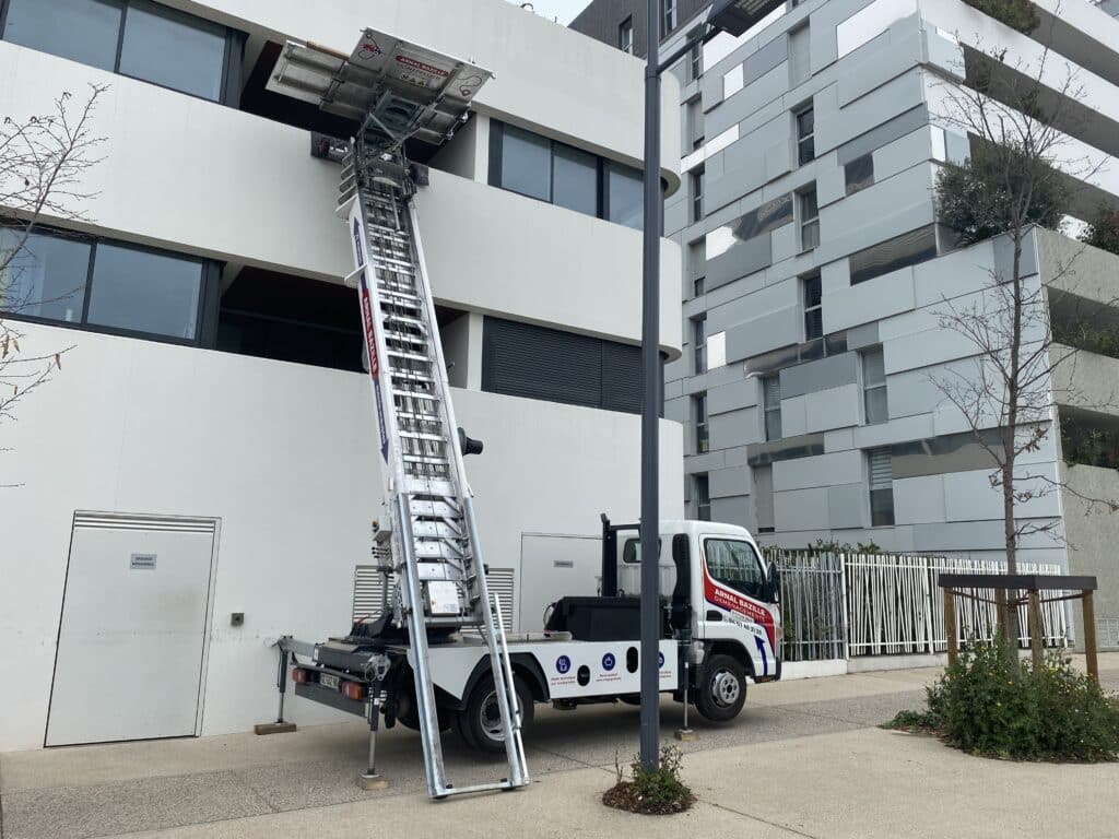 monte-charges Montpellier Arnal Bazille